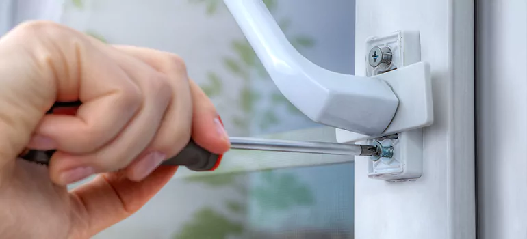 Window Crack Repair in Meadow Woods, FL